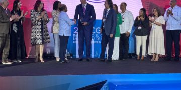 Dr. Mario García recibe la Medalla Presidencial al Mérito Civil en el marco del 23 CCGautier 2025