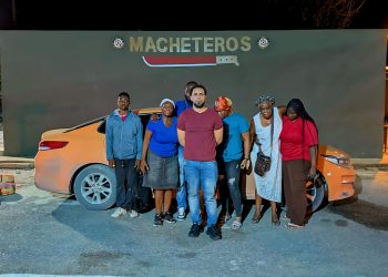 Detienen dominicano transportaba en un vehículo seis haitianos 