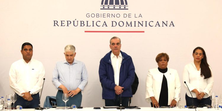 Presidente Abinader pasa balance a obras en curso, define prioridades para el 2026