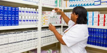 Gobierno afirma triplicó de 2,500 a 7,400 pacientes de medicamentos de alto costo desde 2020