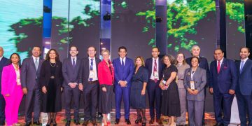 RD inaugura feria turismo en París y vuelos de Air France volverán a Punta Cana