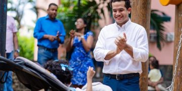 Senador Omar Fernández entrega parque inclusivo para niños con discapacidad