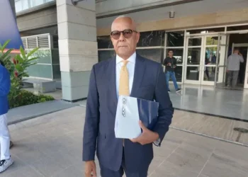 Adocco presenta querella contra exministro de Educación por supuesto lavado de activos