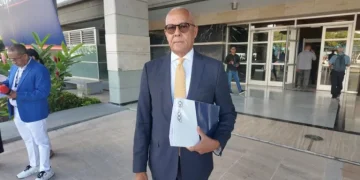 Adocco presenta querella contra exministro de Educación por supuesto lavado de activos