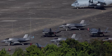 Cinco cazas F-35 de Estados Unidos llegaron a Puerto Rico para sumarse al operativo militar contra el narcotráfico