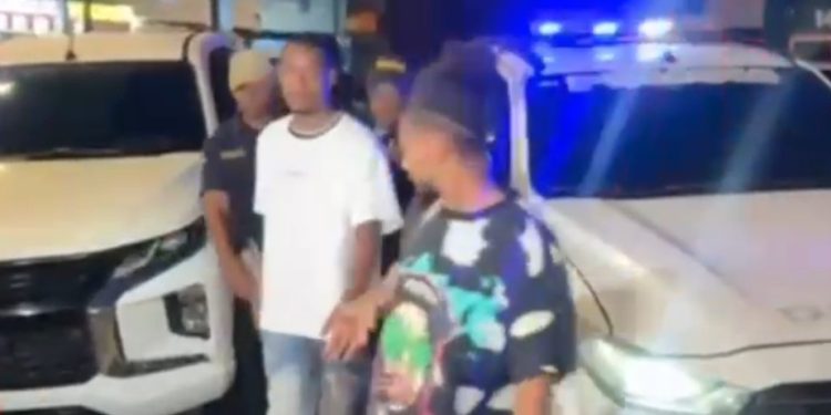 Se entregan cinco hombres vinculados a agresión sexual de una menor en SDE