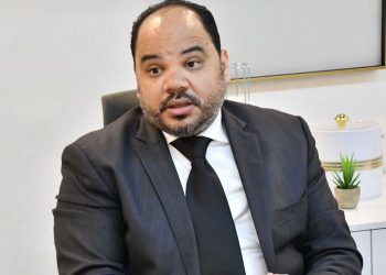 Defensor del Pueblo Pablo Ulloa visita Cabral y recibe múltiples denuncias por despojo de agua en la Laguna