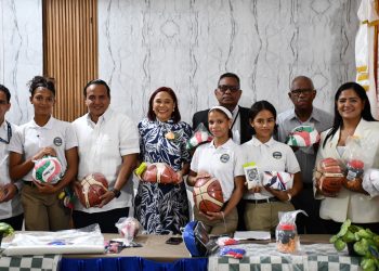 Regional 10 de Educación recibe del INEFI utilería deportiva escolar