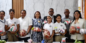 Regional 10 de Educación recibe del INEFI utilería deportiva escolar