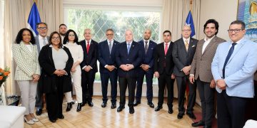 Director Desarrollo de la Comunidad garantiza ampliación de programas