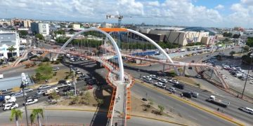 Inicia aplicación de multas por giros indebidos en la avenida John F. Kennedy