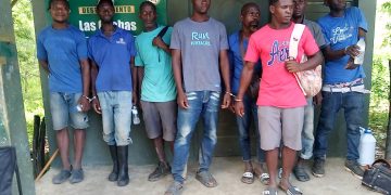 Patrulla del Ejército detiene a 38 haitianos indocumentados e incauta motocicletas en Valverde