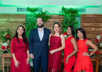 Hotel W&P SD presenta su tradicional evento corporativo navideño e inaugura nuevo espacio “El Jardín”