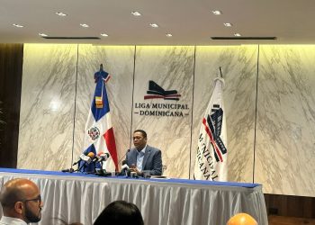 Victor D’Aza anuncia Presidencia transferirá recursos a los ayuntamientos