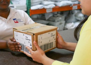 INPOSDOM anuncia reanudación escalonada de envíos hacia EE.UU., con el apoyo del MICM