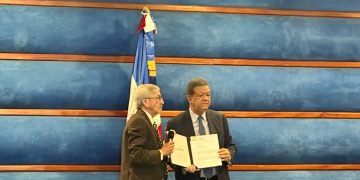 CES entrega a Leonel Fernández informe sobre la situación de Haití