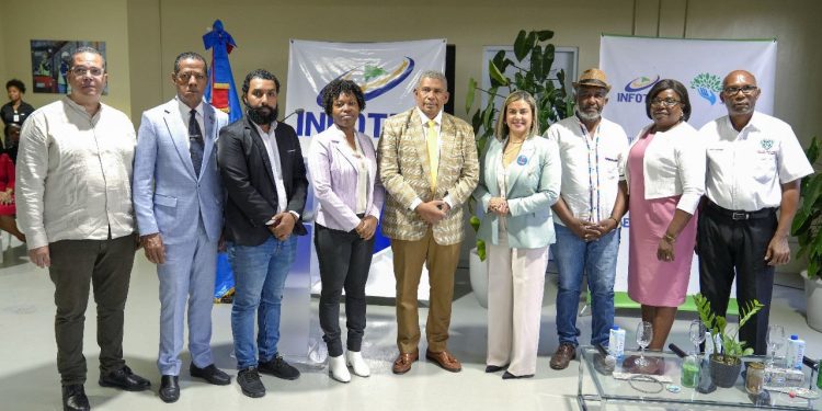 INFOTEP promueve desarrollo sostenible en conversatorio sobre manejo de residuos sólidos