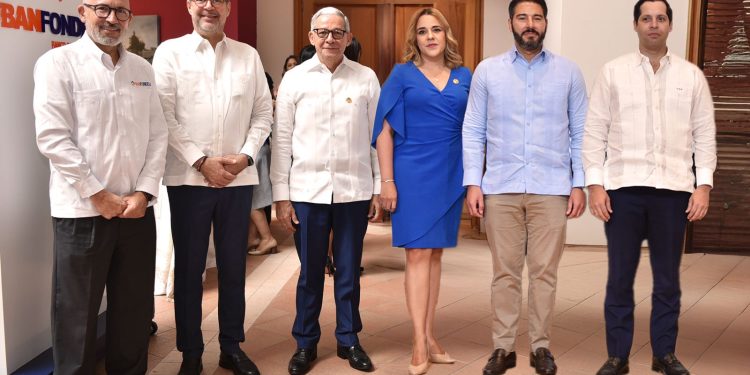 Banfondesa lanza el primer bono sostenible en microfinanzas de República Dominicana