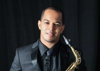 Director musical Alexander Vásquez se destaca como educador y gestor cultural