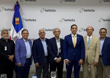 Directivos de Andeclip tratan situación de prestadoras con director de SENASA