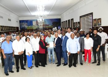 Un acto de dignidad: FOPETCONS reconoce a trabajadores de la construcción con la entrega de 125 nuevas pensiones