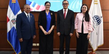 Ministro de Trabajo juramenta a Aura Celeste Fernández