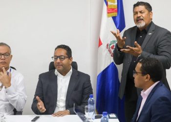 CONADIS se reúne con personas de la comunidad sorda para impulsar aprendizaje de lengua de señas