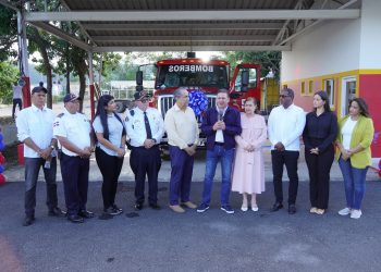 Proindustria recibe camión de bomberos para la Zona Franca Industrial de La Vega