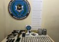 PN y MP apresan tres personas y ocupan armas de fuego, dinero y otros objetos durante allanamientos en Espaillat