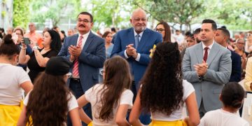 Roberto Fulcar llama en Puerto Rico a derrotar la pobreza del Caribe con liderazgo trascendente y educación democrática