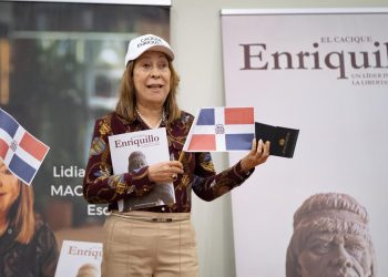 Lidia Martínez de Macarrulla recuerda legado del Cacique Enriquillo y presenta libro en Azua