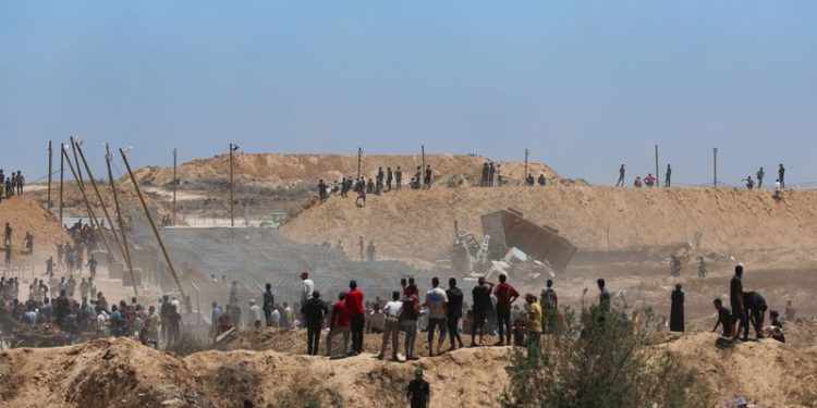 Israel habilitó un corredor temporal para la salida de civiles desde Ciudad de Gaza en medio de su ofensiva terrestre