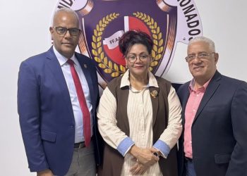 Presidente de la Hermandad de Veteranos se reune con la Dra Yubelkis Aquino, candidata a Presidir CMD