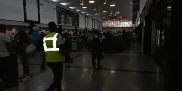 Se registra otro apagón esta madrugada en el AILA