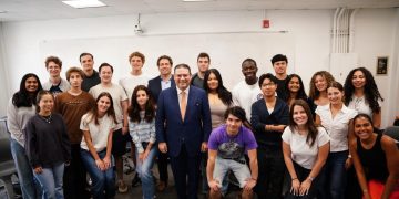 Yayo Sanz Lovatón presenta la transformación logística de RD en la Universidad George Washington