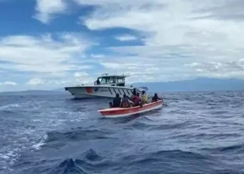 Detenidos en aguas de Puerto Rico 48 ciudadanos dominicanos, 16 haitianos y 2 rumanos