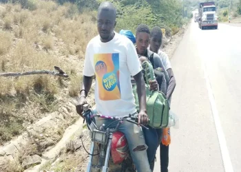 Ejército detiene haitianos indocumentados en motocicletas en zona costera de Montecristi