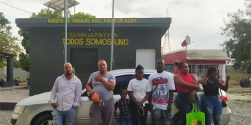 Dos dominicanos y cinco haitianos fueron detenidos durante operativo en Azua