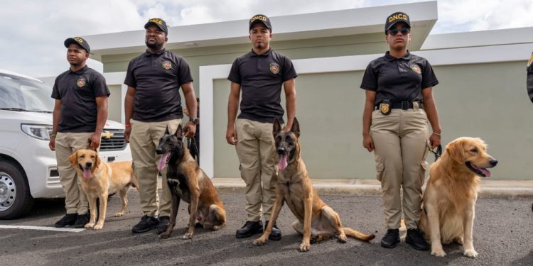 DNCD recibe moderna residencia canina k9 y unidades especializadas