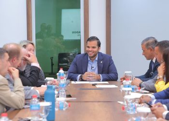 Diputado Vicente Sánchez Henríquez recibe delegación parlamentaria británica para fortalecer la cooperación tecnológica entre ambos países