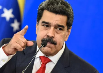 Maduro propone una app para que ciudadanos reporten "Todo lo que ven y todo lo que oyen"