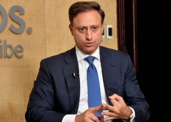 Condenan a Migración por impedir viajes de Jean Alain Rodríguez antes de su juicio penal