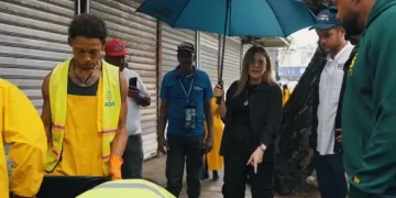Carolina agradece a brigadistas por gran labor mitigando efectos de tormenta en la ciudad