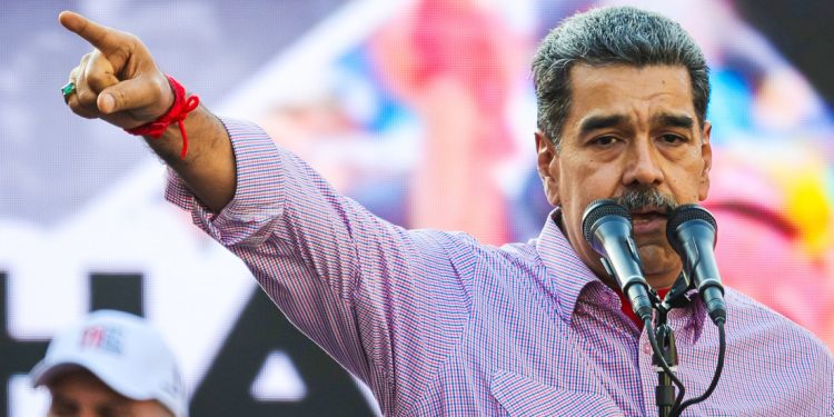 "Si tocan a Venezuela, nos tocan a nosotros": Maduro se hace eco del respaldo militar regional frente a EE.UU.