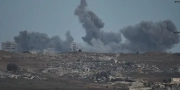 Israel lanza nuevos ataques en Gaza en medio de los contactos para un posible alto el fuego