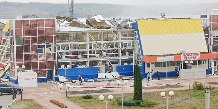 Muertos y heridos por un ataque ucraniano que afectó infraestructura civil en Rusia