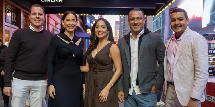 “Día 8” emociona y conquista Nueva York con un sold out en el Dominican Film Festival