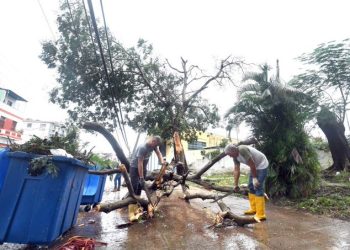 Cerca de 50.000 personas están sin luz en Jamaica por el huracán Melissa