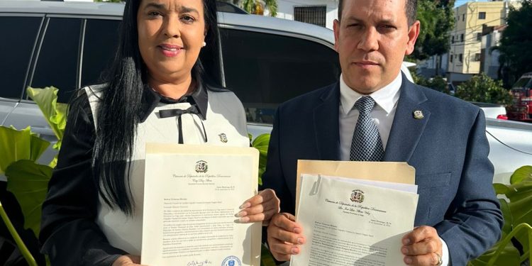 Diputados se unen para buscar solución a conflicto territorial entre La Vega y Sánchez Ramírez