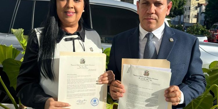 Diputados se unen para buscar solución en conflicto territorial entre La Vega y Sánchez Ramírez